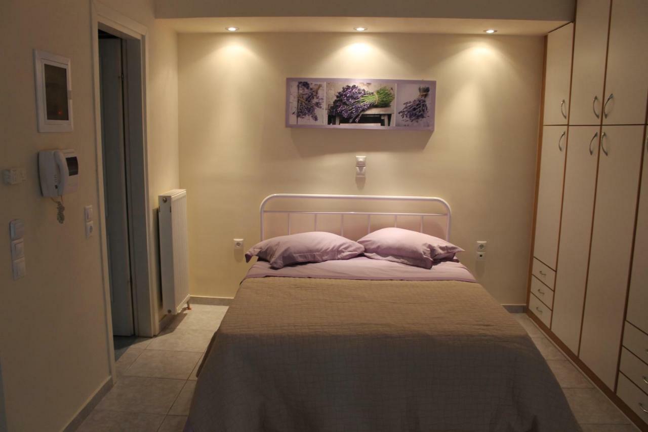 Cozy Studio Apartment In Pireus Exteriör bild